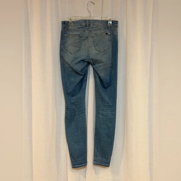 Tommy Hilfiger Women's Blue Skinny Jeans with Knee Rips - Picture 2 of 4